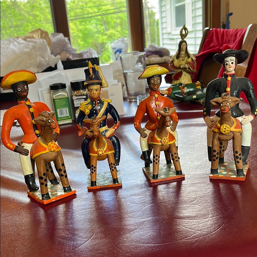 Estremoz Portugal set of 4 figurines